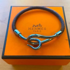 HERMÈS Jumbo Hook Leather Bracelet